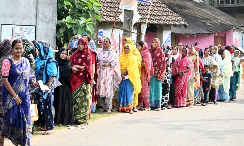 West Bengal Assembly Elections 2026 Phase 1 voters queue live updates voter turnout