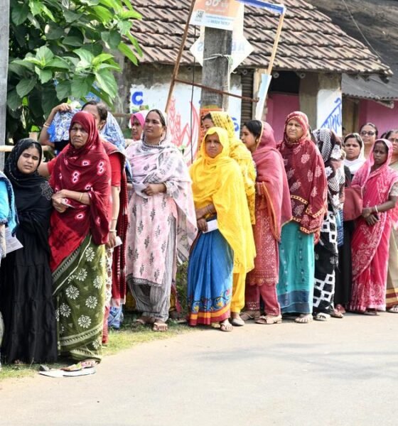 West Bengal Assembly Elections 2026 Phase 1 voters queue live updates voter turnout