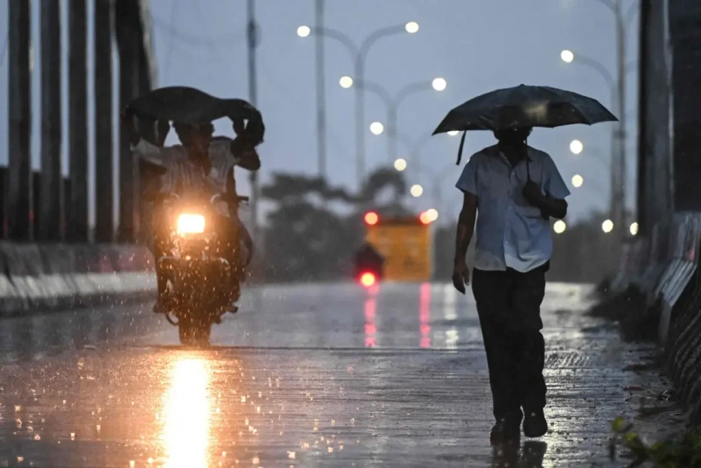 Bangalore rain forecast city traffic during light rainfall weather today Bengaluru
