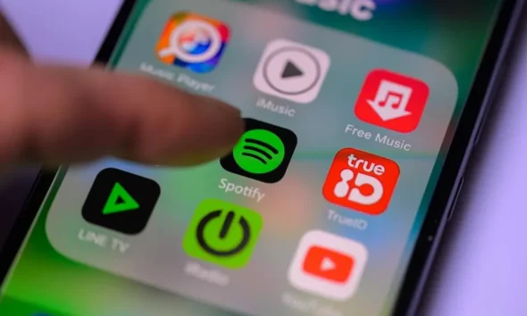 Spotify Outage 2026 causing music streaming issues and Spotify app not working for users worldwide